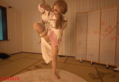 【悦感日记】小美和服女神体验多种紧缚|强制抬头|郊狼电击|耳光