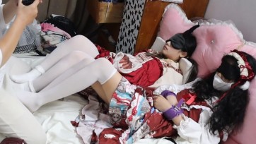 【荷仙少女】多M（纯女奴）预告 超级福利 红洛丽塔双纯M 洛丽塔双马尾少女双奴线下调教多种动作 羞耻而渴求舒服虐待的漂亮母狗们 包括滴蜡 羞辱 捆绑铐撩鞭打 调教等多元素和对话