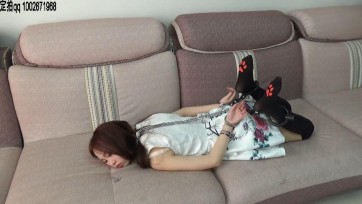 【一往情深】不听话的姗姗，每天被锁起来，镣铐缠身