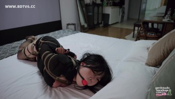 【半岛束艺台】蠕动力极强的新人安生如何应对捆绑拘禁