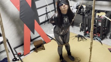 【缚予】cosplay调教系列之木古小蜘蛛第二部——内八走绳羞辱调教！五花/内八腿脚镣捆绑+走绳/来回拉扯+打屁屁SP/真实耳光+踩踏羞辱，小狗就应该被主人这样调教羞辱(音频丢失)