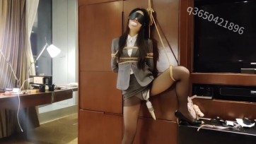 【欢乐谷原创】被测底调教至虚脱的酒店前台