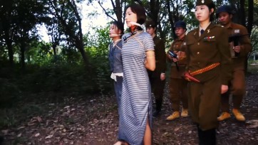 【胜景影视】《黎明前的黑暗》下集 女特务队两名女潜伏者老虎凳鞭打固定罚站最后拉出野外枪决