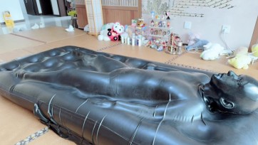 【冥想原创】娇小女生的真空床体验，AV棒强制，TK和皮拍调教下只能不断扭曲娇躯