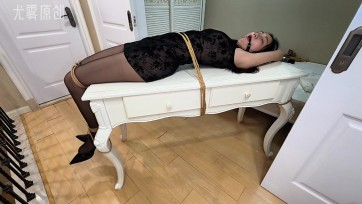 【尤雾原创】小尤办公桌固定