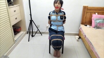 【精致原创】校服学生蝴蝶的劫难