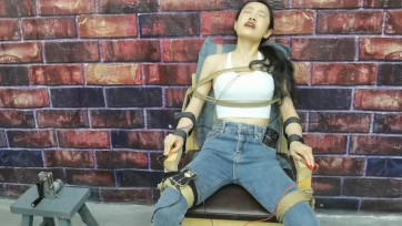 【HD飞天】艺仙儿刑椅上郊狼电击y部和L部,发电机大电流电击手指,觉得不过瘾,在接到L头上继续大电流电击至嘣溃