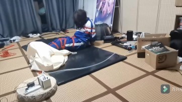 【药药十七鱼】校服少女麻袋束缚绑架挣扎挣脱实录！在麻袋中扭动挣扎耗尽所有体力绝望的喘叫~